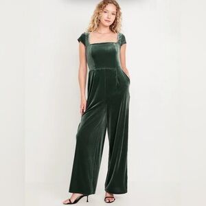 Old Navy Velvet Green One Piece Romper Jumpsuit Wide Leg Open Back Medium NWT